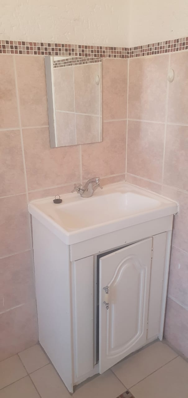 To Let 3 Bedroom Property for Rent in Mondeor Gauteng