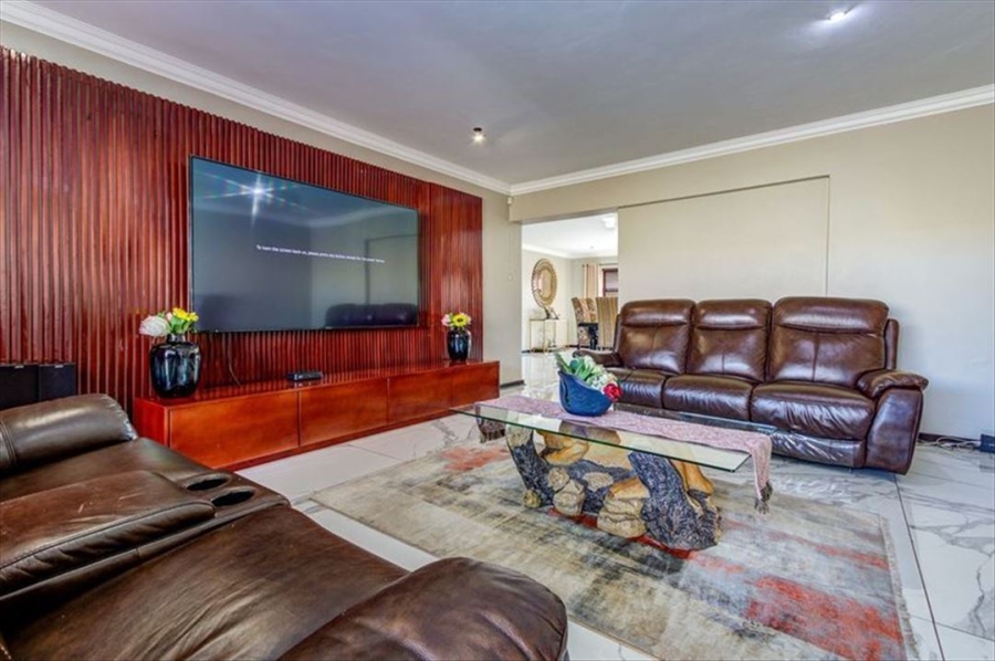 4 Bedroom Property for Sale in Parkrand Gauteng
