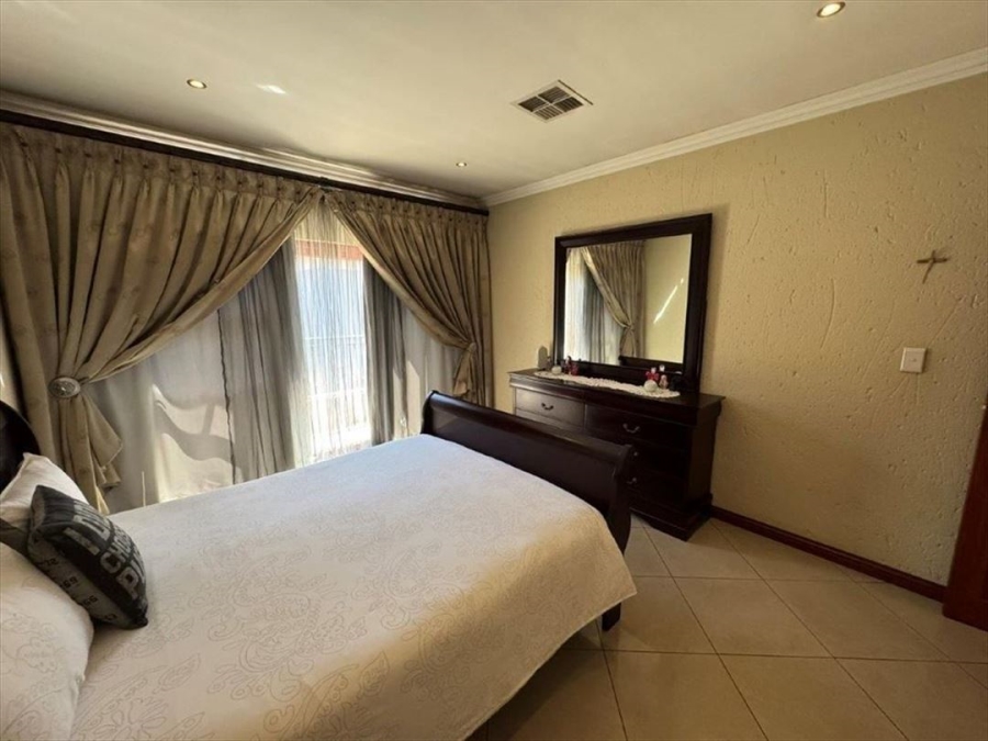 4 Bedroom Property for Sale in Beyers Park Gauteng