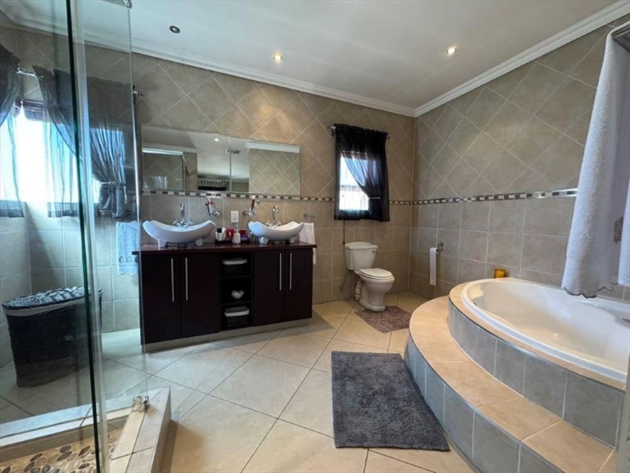 4 Bedroom Property for Sale in Beyers Park Gauteng