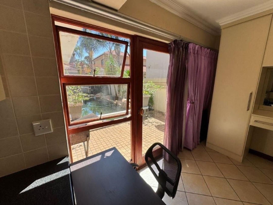 4 Bedroom Property for Sale in Beyers Park Gauteng