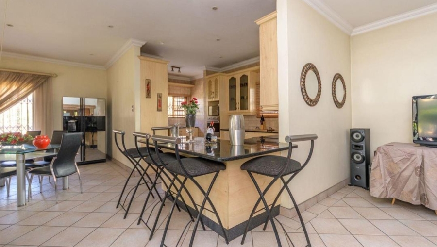 4 Bedroom Property for Sale in Van Riebeeck Park Gauteng