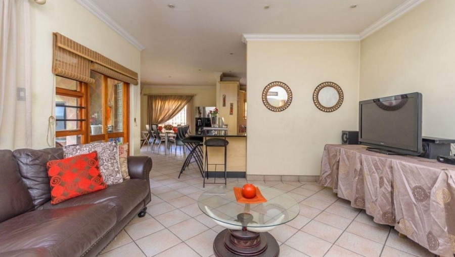 4 Bedroom Property for Sale in Van Riebeeck Park Gauteng