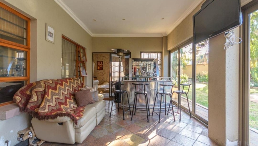 4 Bedroom Property for Sale in Van Riebeeck Park Gauteng