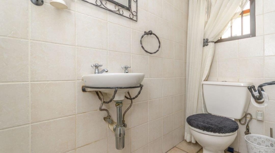 4 Bedroom Property for Sale in Van Riebeeck Park Gauteng