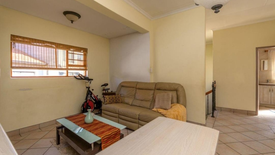 4 Bedroom Property for Sale in Van Riebeeck Park Gauteng