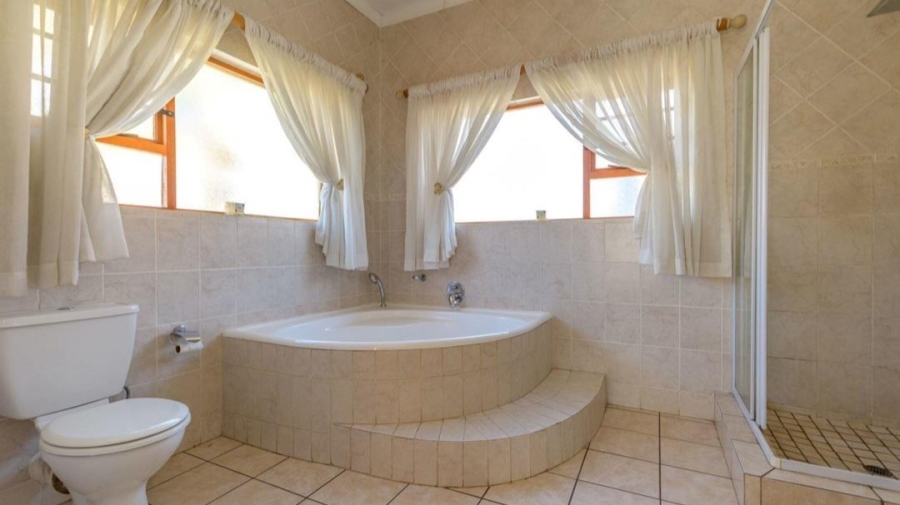 4 Bedroom Property for Sale in Van Riebeeck Park Gauteng