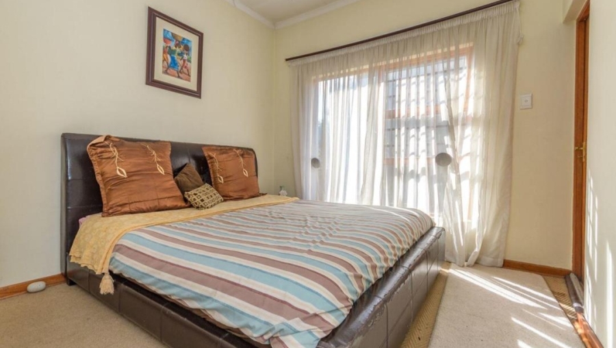 4 Bedroom Property for Sale in Van Riebeeck Park Gauteng