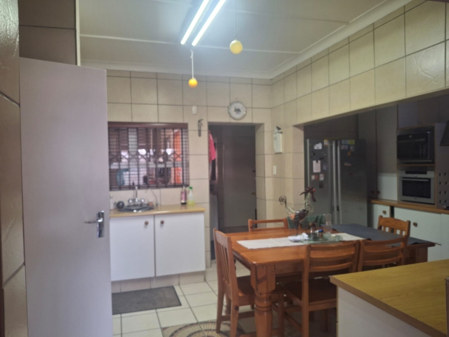 3 Bedroom Property for Sale in Hurlyvale Gauteng