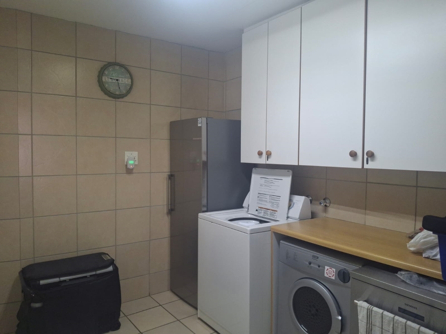 3 Bedroom Property for Sale in Hurlyvale Gauteng