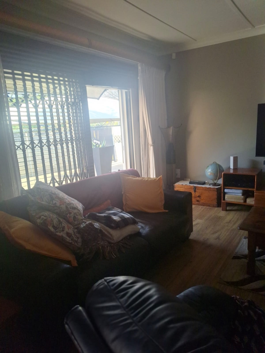 3 Bedroom Property for Sale in Hurlyvale Gauteng