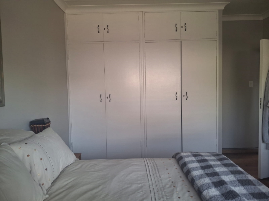 3 Bedroom Property for Sale in Hurlyvale Gauteng