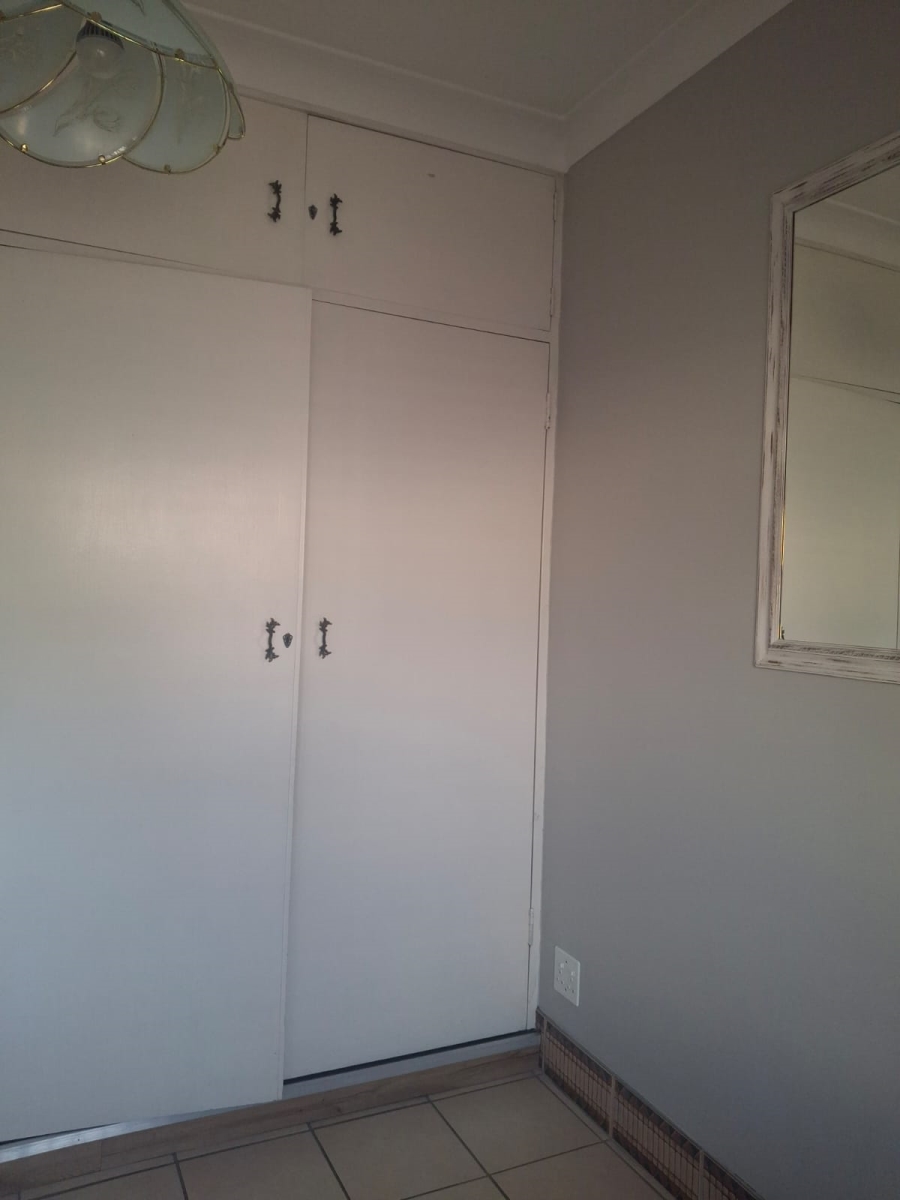 3 Bedroom Property for Sale in Hurlyvale Gauteng