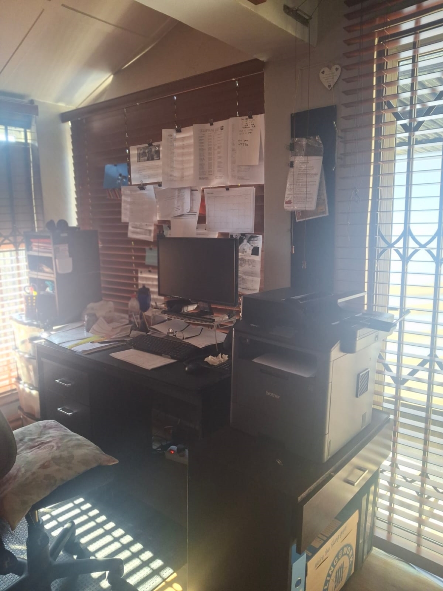 3 Bedroom Property for Sale in Hurlyvale Gauteng