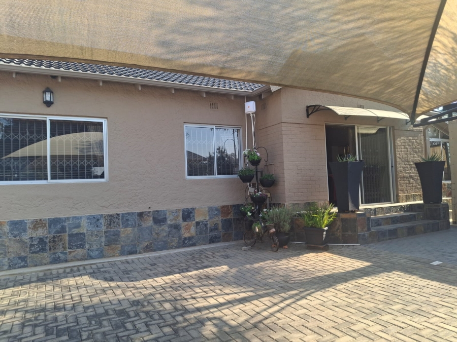 3 Bedroom Property for Sale in Hurlyvale Gauteng