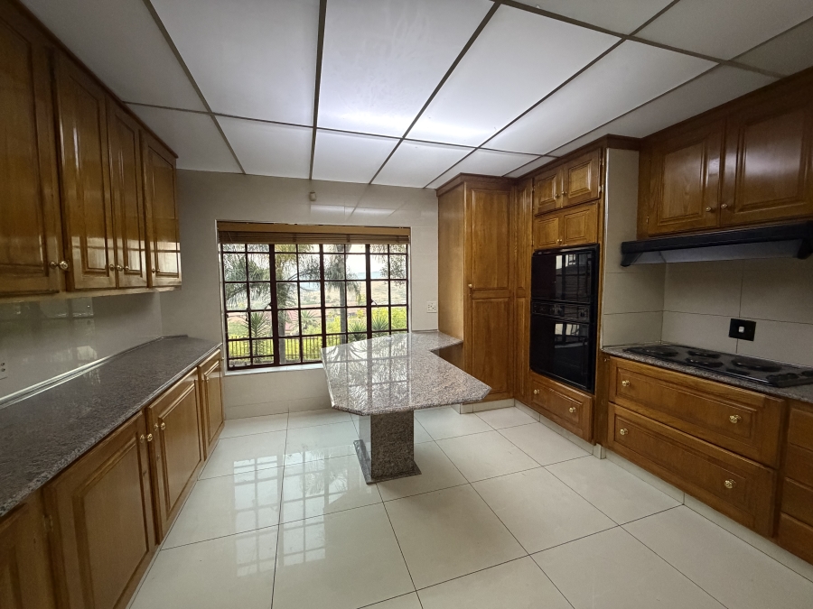 To Let 4 Bedroom Property for Rent in Laudium Gauteng