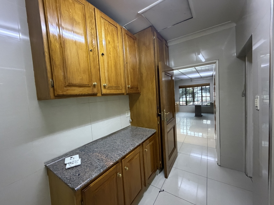 To Let 4 Bedroom Property for Rent in Laudium Gauteng