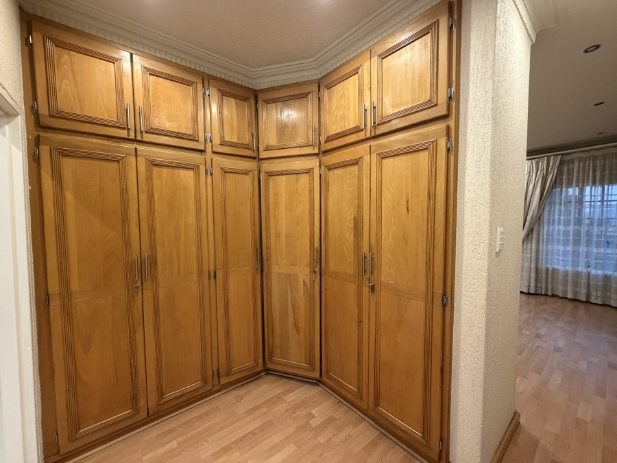 To Let 4 Bedroom Property for Rent in Laudium Gauteng