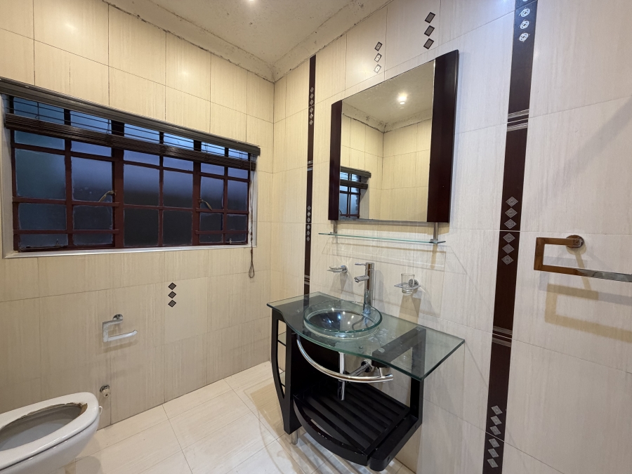 To Let 4 Bedroom Property for Rent in Laudium Gauteng