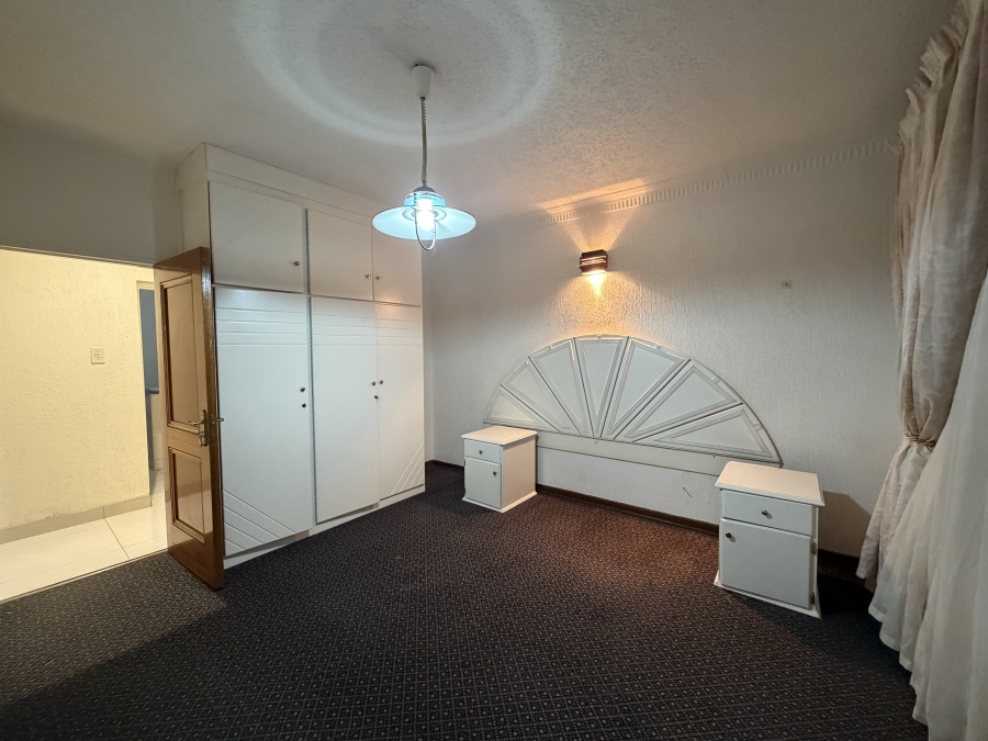 To Let 4 Bedroom Property for Rent in Laudium Gauteng