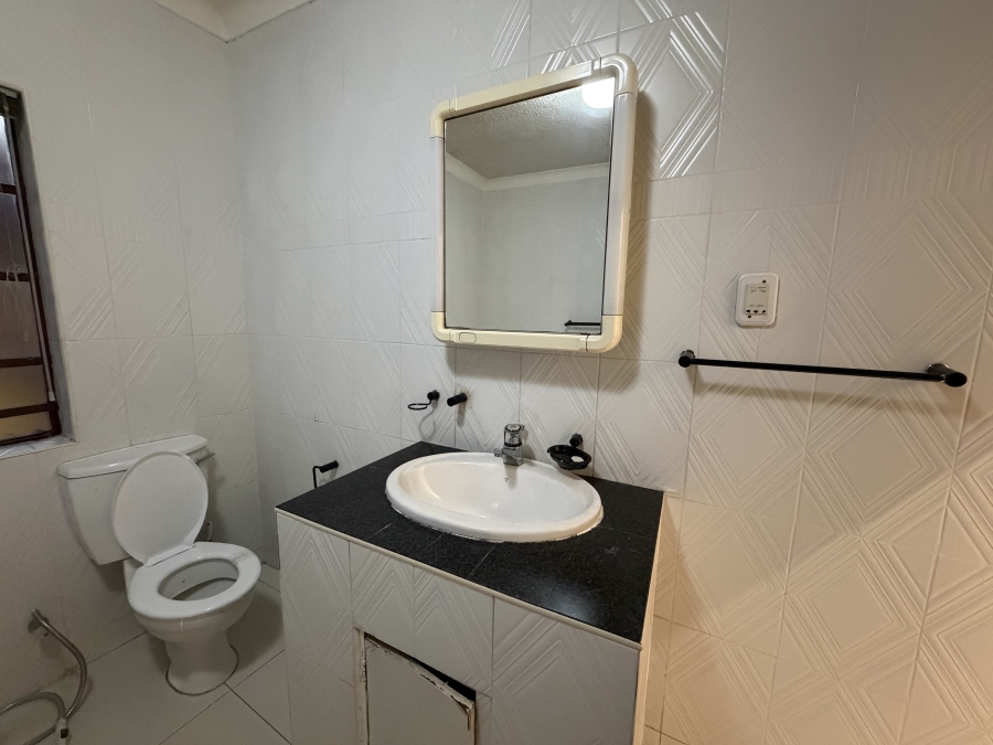 To Let 4 Bedroom Property for Rent in Laudium Gauteng