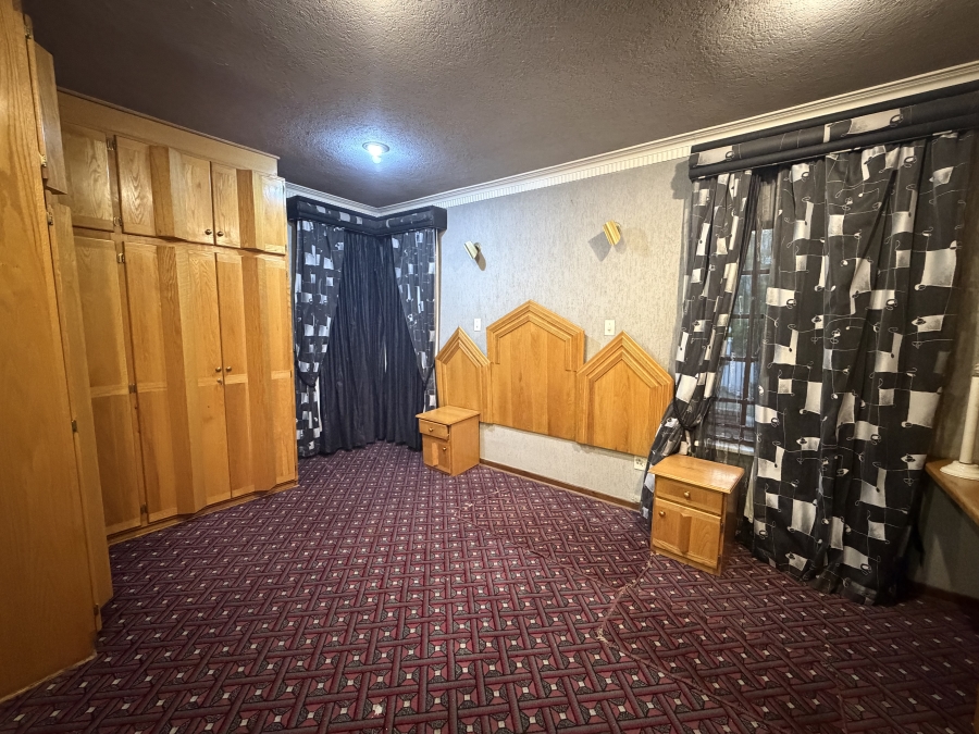 To Let 4 Bedroom Property for Rent in Laudium Gauteng