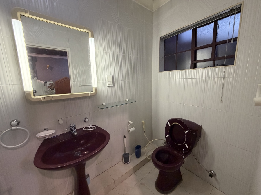 To Let 4 Bedroom Property for Rent in Laudium Gauteng