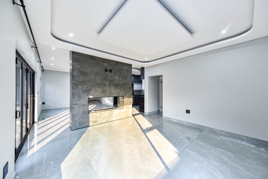 4 Bedroom Property for Sale in Six Fountains Estate Gauteng