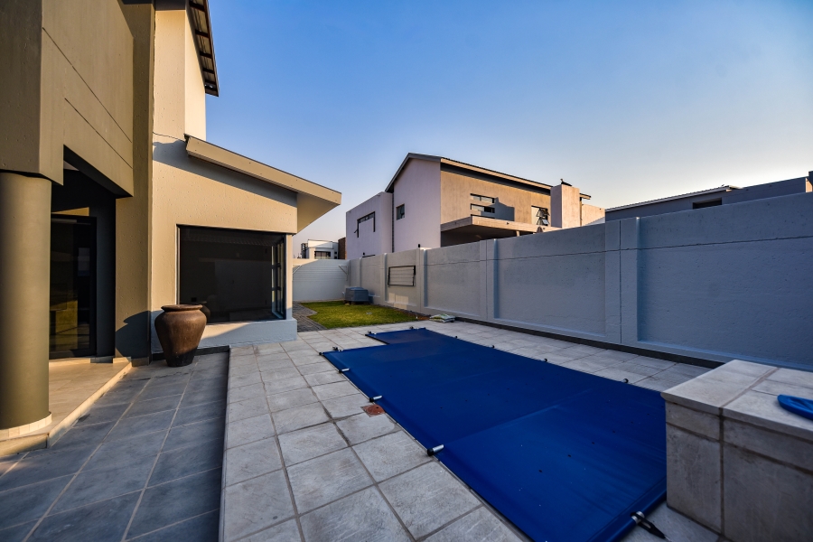 4 Bedroom Property for Sale in Six Fountains Estate Gauteng