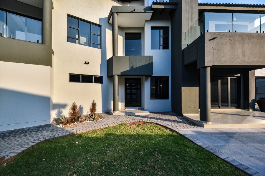 4 Bedroom Property for Sale in Six Fountains Estate Gauteng