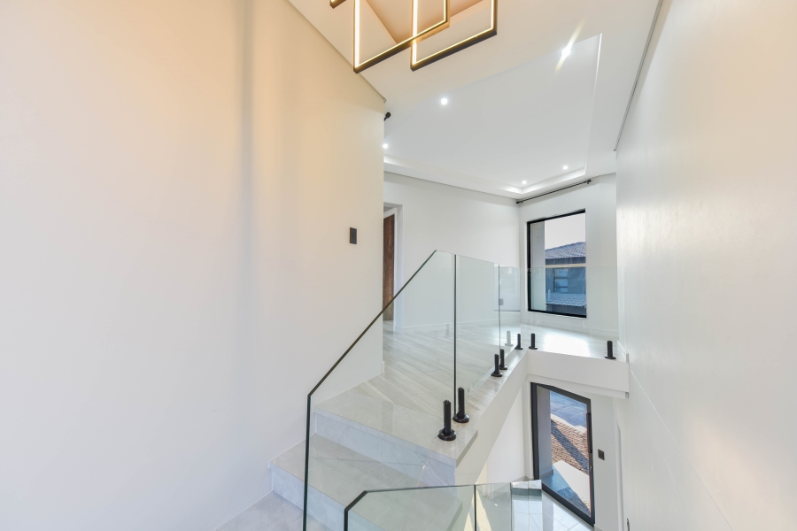 4 Bedroom Property for Sale in Six Fountains Estate Gauteng