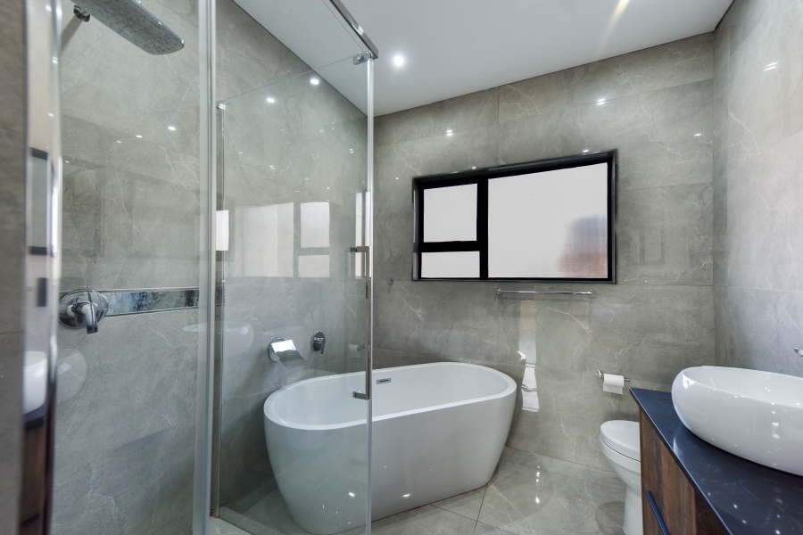 4 Bedroom Property for Sale in Six Fountains Estate Gauteng