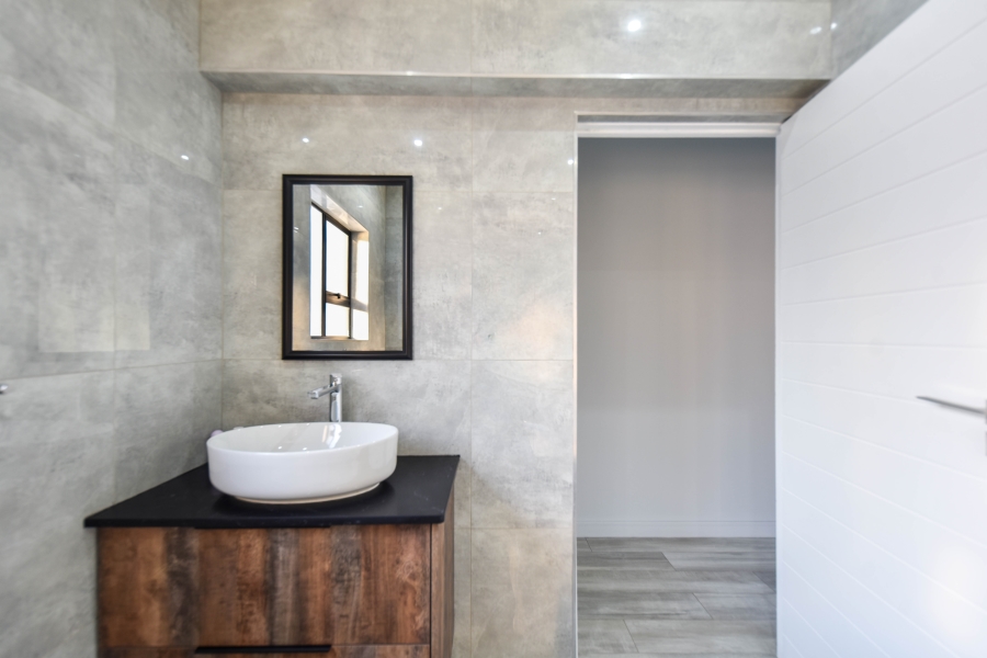 4 Bedroom Property for Sale in Six Fountains Estate Gauteng