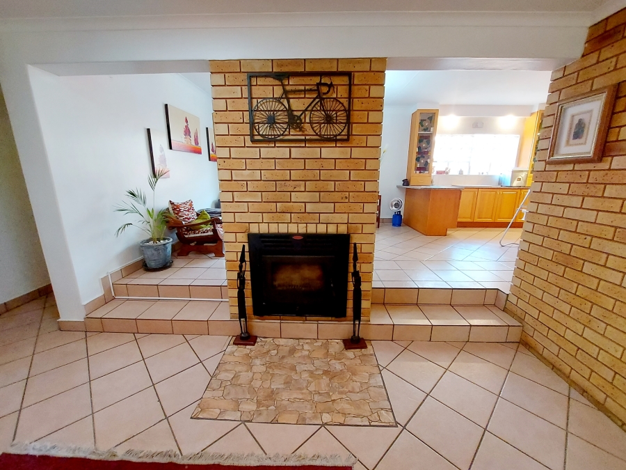 3 Bedroom Property for Sale in Erasmusrand Gauteng