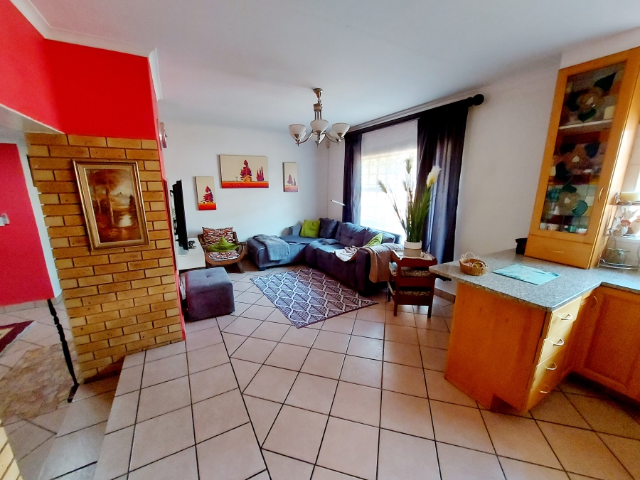 3 Bedroom Property for Sale in Erasmusrand Gauteng