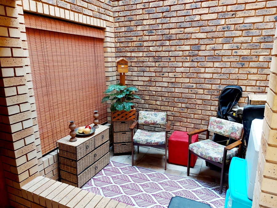 3 Bedroom Property for Sale in Erasmusrand Gauteng