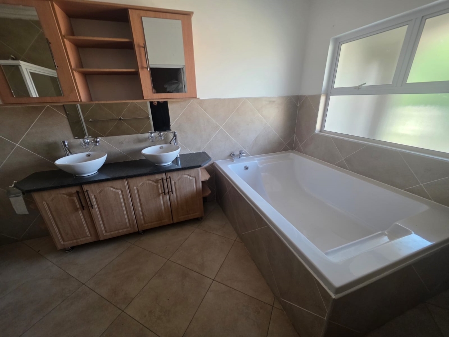 4 Bedroom Property for Sale in Ebotse Golf Estate Gauteng