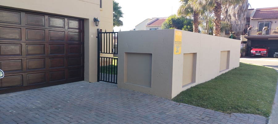 3 Bedroom Property for Sale in Rynfield Gauteng