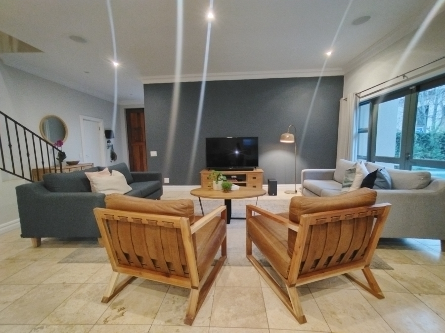 4 Bedroom Property for Sale in Baileys Muckleneuk Gauteng