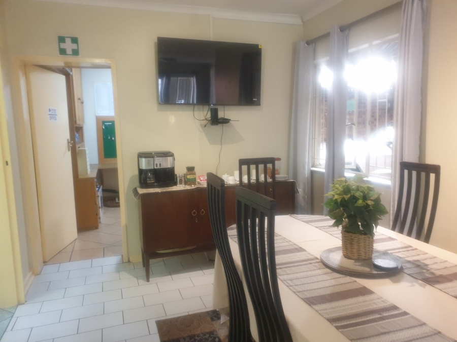 To Let 1 Bedroom Property for Rent in Garsfontein Gauteng