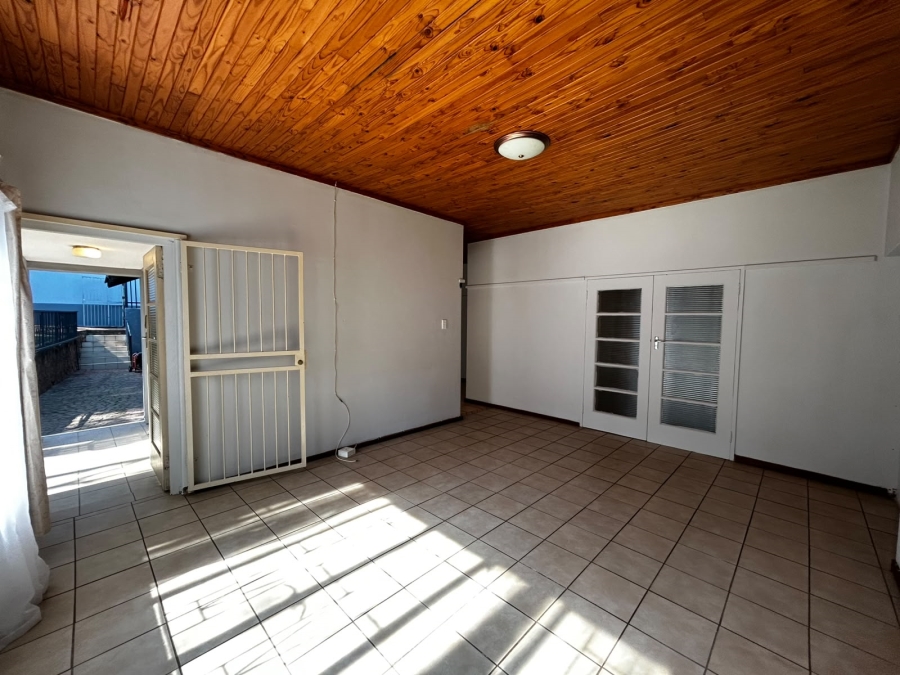 To Let 3 Bedroom Property for Rent in Waverley Gauteng