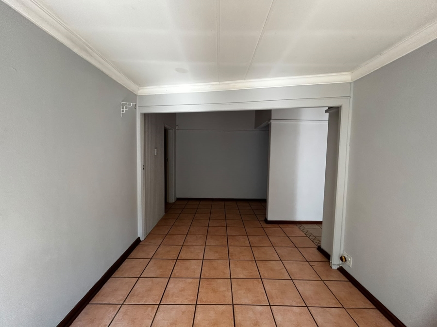To Let 3 Bedroom Property for Rent in Waverley Gauteng