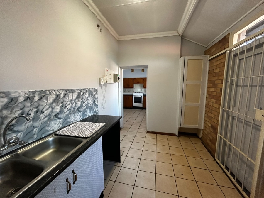 To Let 3 Bedroom Property for Rent in Waverley Gauteng
