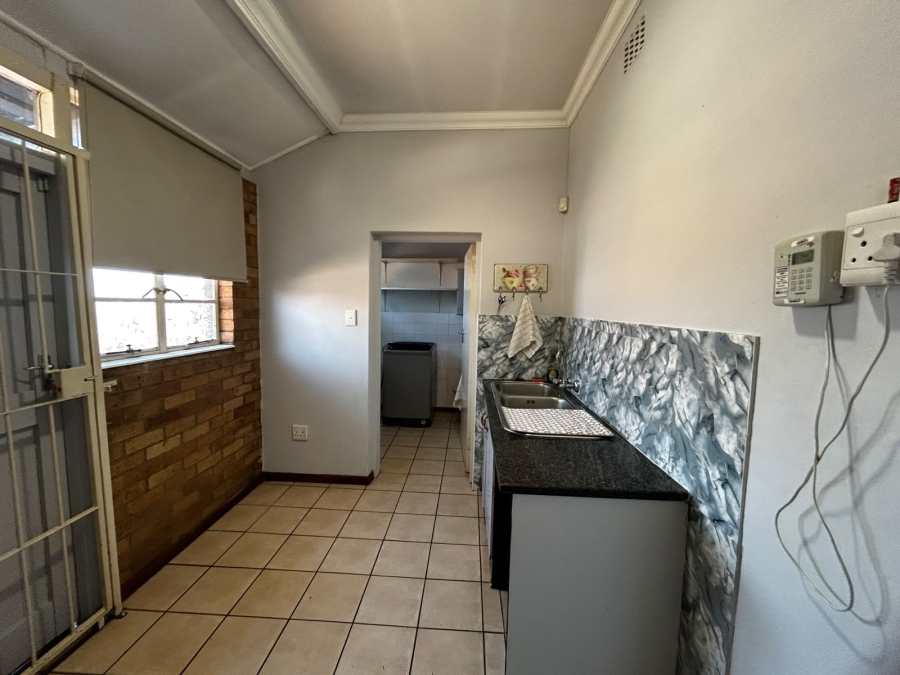 To Let 3 Bedroom Property for Rent in Waverley Gauteng