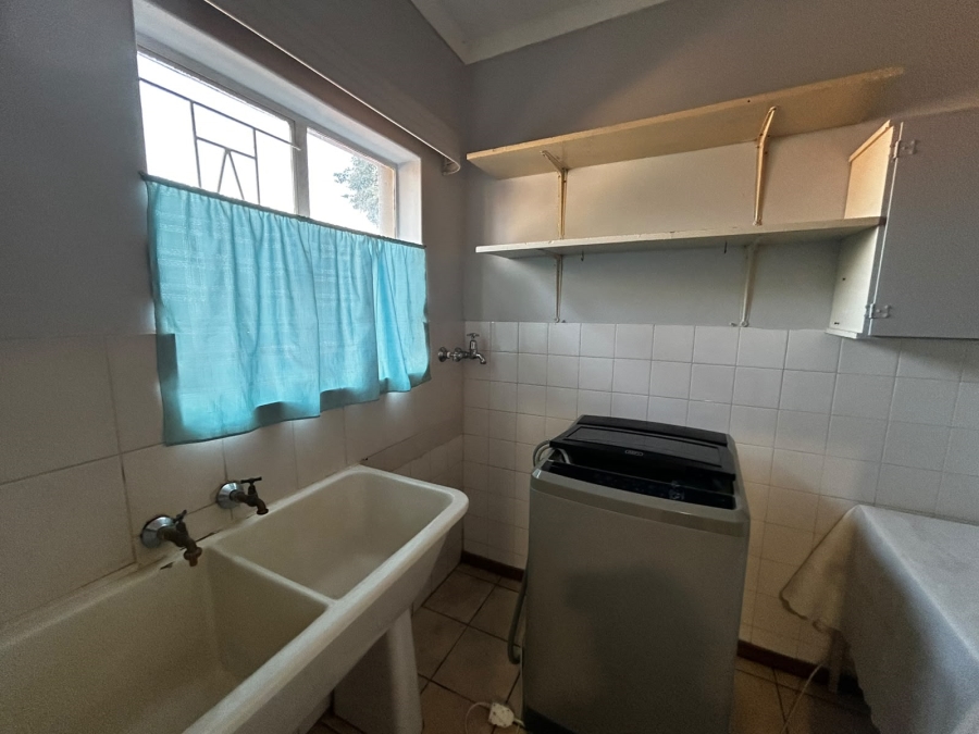 To Let 3 Bedroom Property for Rent in Waverley Gauteng