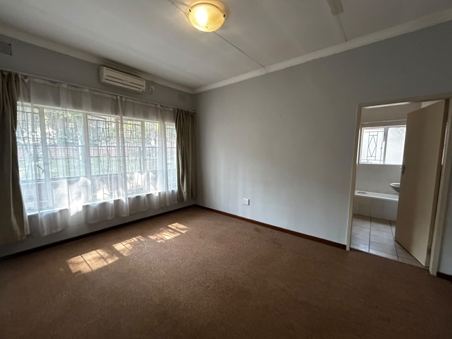 To Let 3 Bedroom Property for Rent in Waverley Gauteng