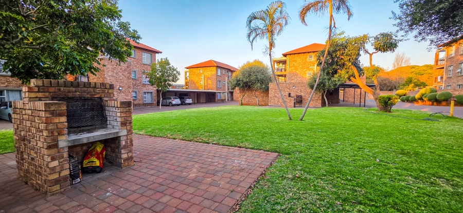 2 Bedroom Property for Sale in Montana Gauteng