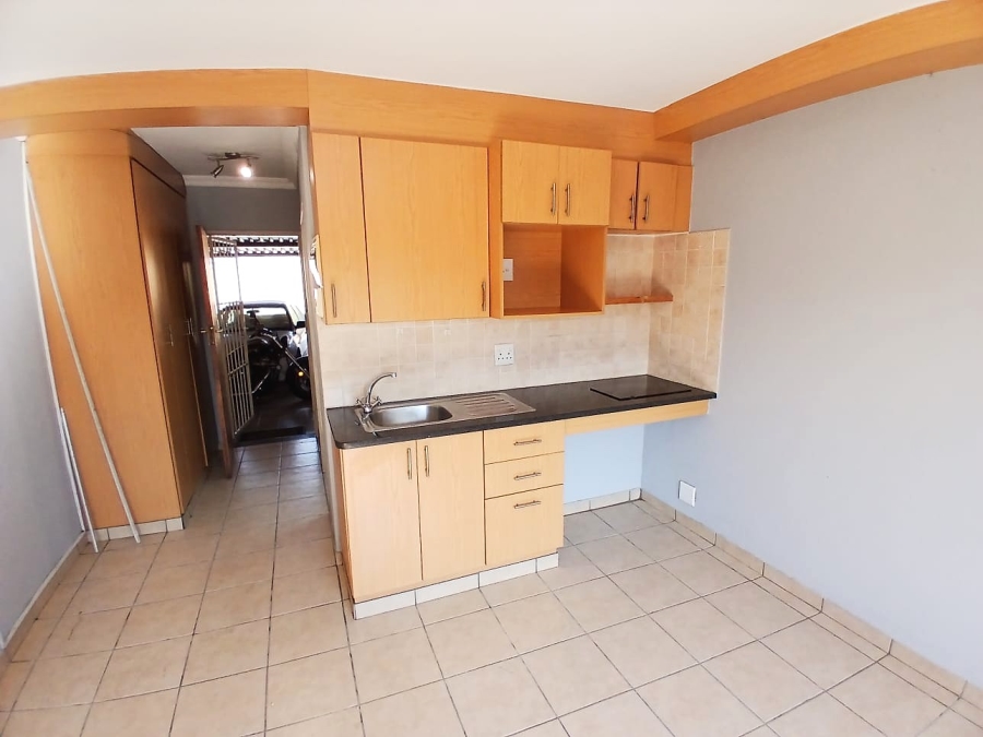 1 Bedroom Property for Sale in Rietfontein SH Gauteng