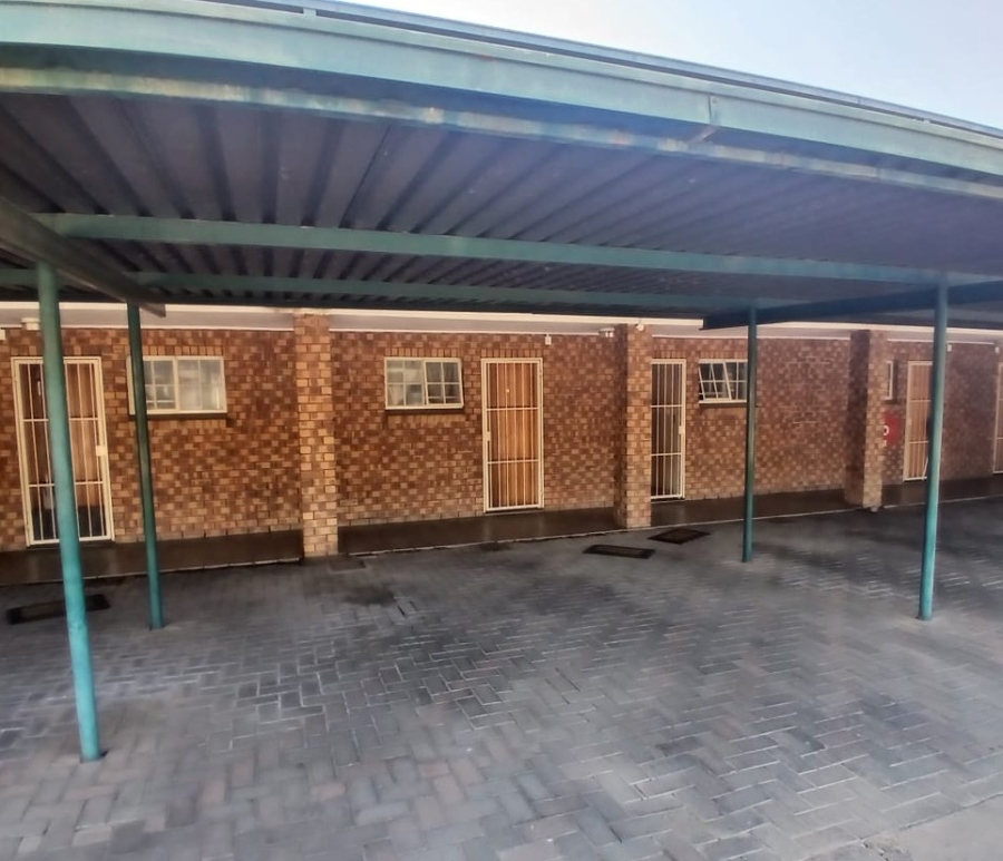 1 Bedroom Property for Sale in Rietfontein SH Gauteng