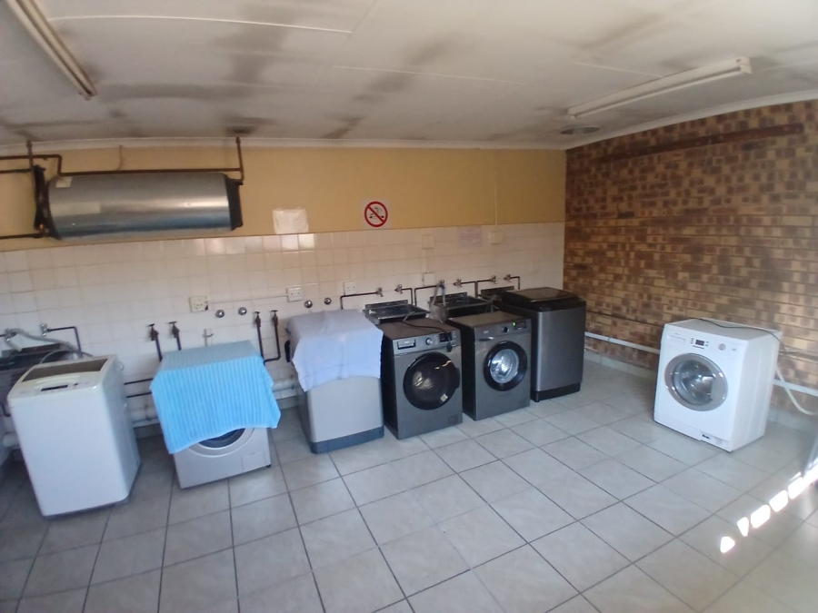 1 Bedroom Property for Sale in Rietfontein SH Gauteng